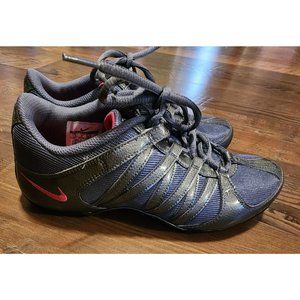 Nike  324751-063 Women's Athletic Shoes Size 7.5 Silver